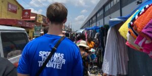 Jakob in Lusaka, Comes Market